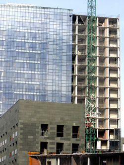 España se enfrenta al fin del dinero barato y a un crecimiento del paro por el ocaso de la construcción